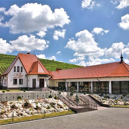 Chizay. Мала Гора Hotel แบรฮอฟ ภายนอก รูปภาพ